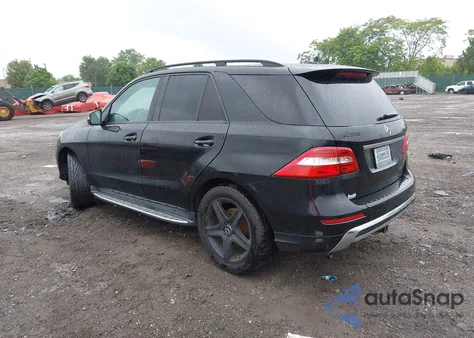 2013 Mercedes-Benz Ml 550 4Matic z USA, uszkodzony, nr VIN 4JGDA7DB9DA262971